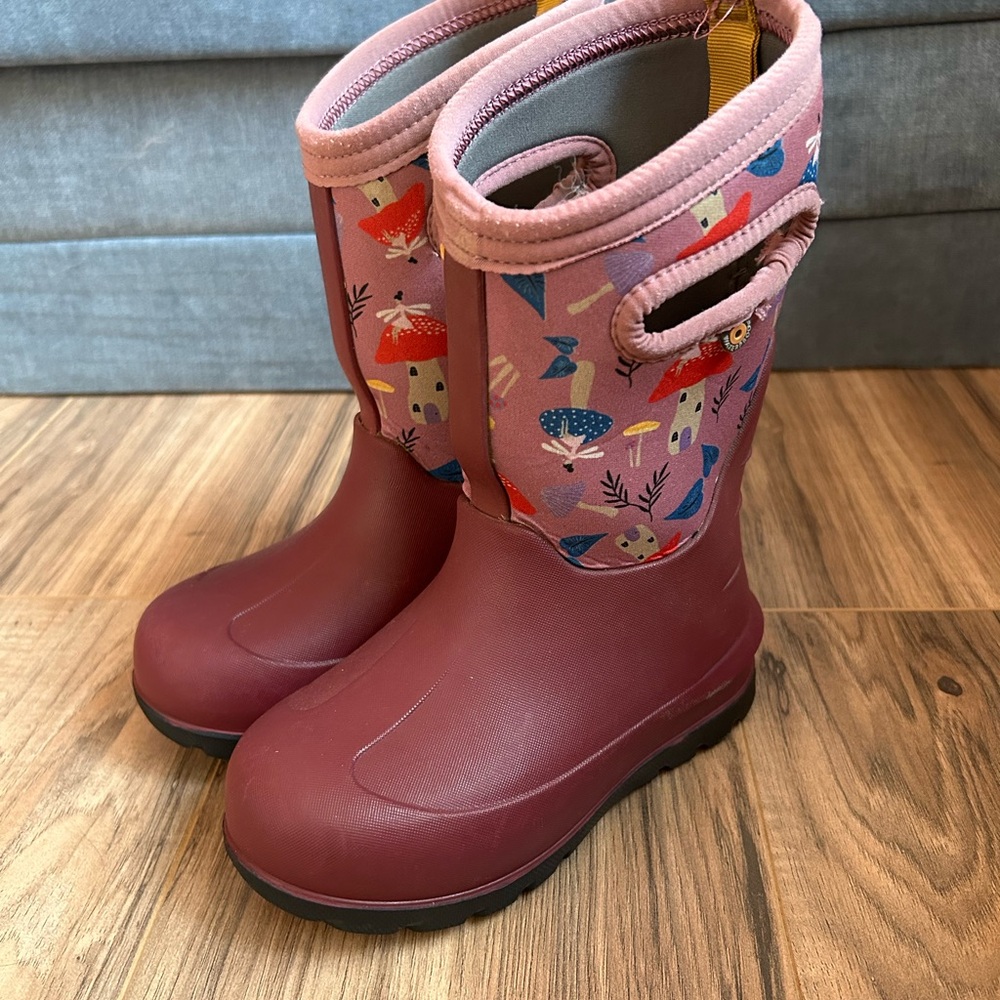 Bogs girls snow boots with fairy print